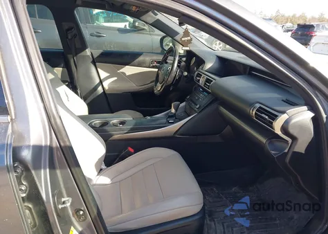 2016 Lexus Is 300 z USA, uszkodzony, nr VIN JTHCM1D22G5008664